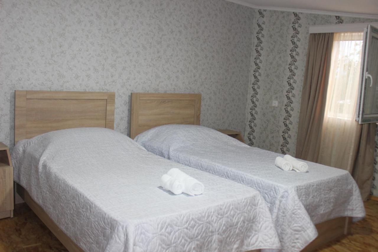 Guest House Katerina Kutaisi Esterno foto