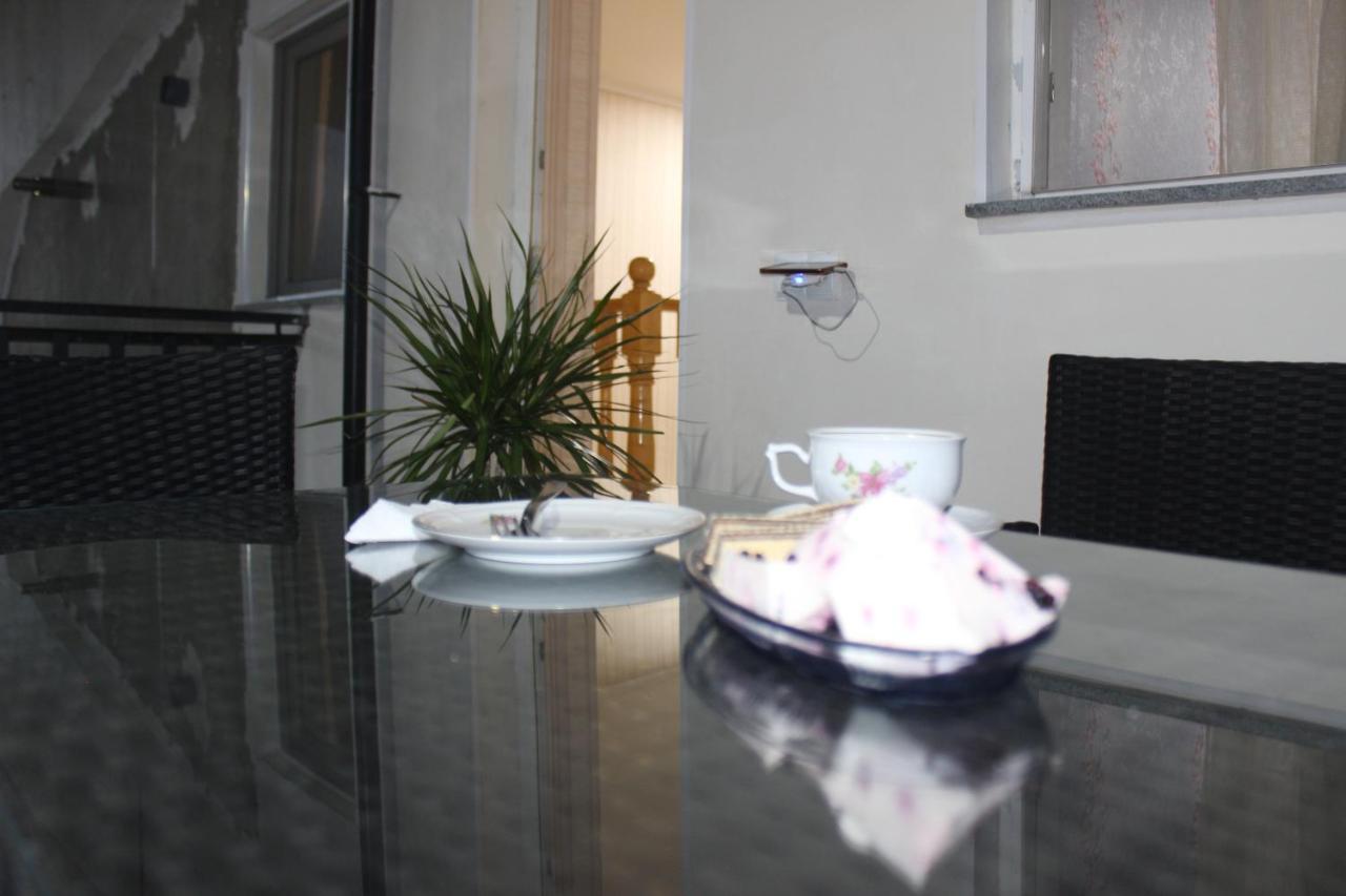 Guest House Katerina Kutaisi Esterno foto