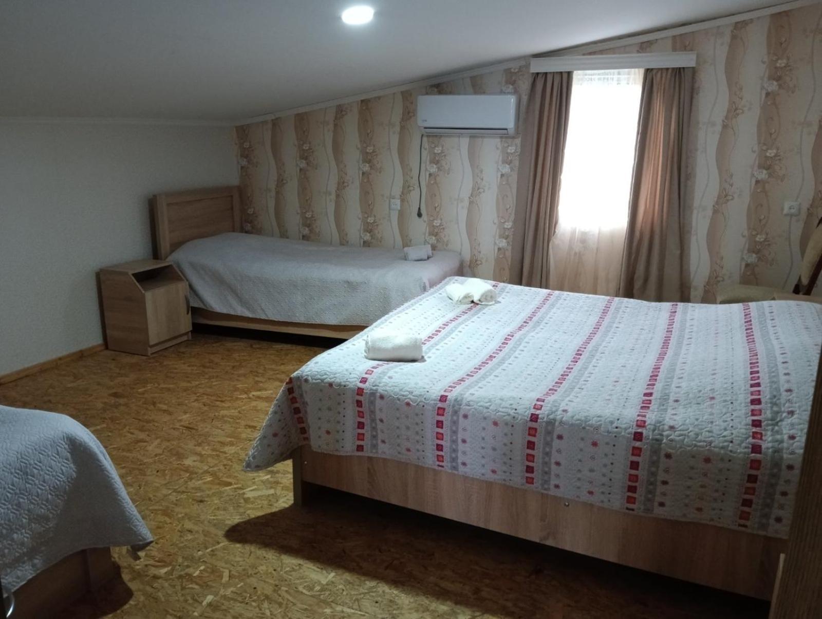 Guest House Katerina Kutaisi Esterno foto