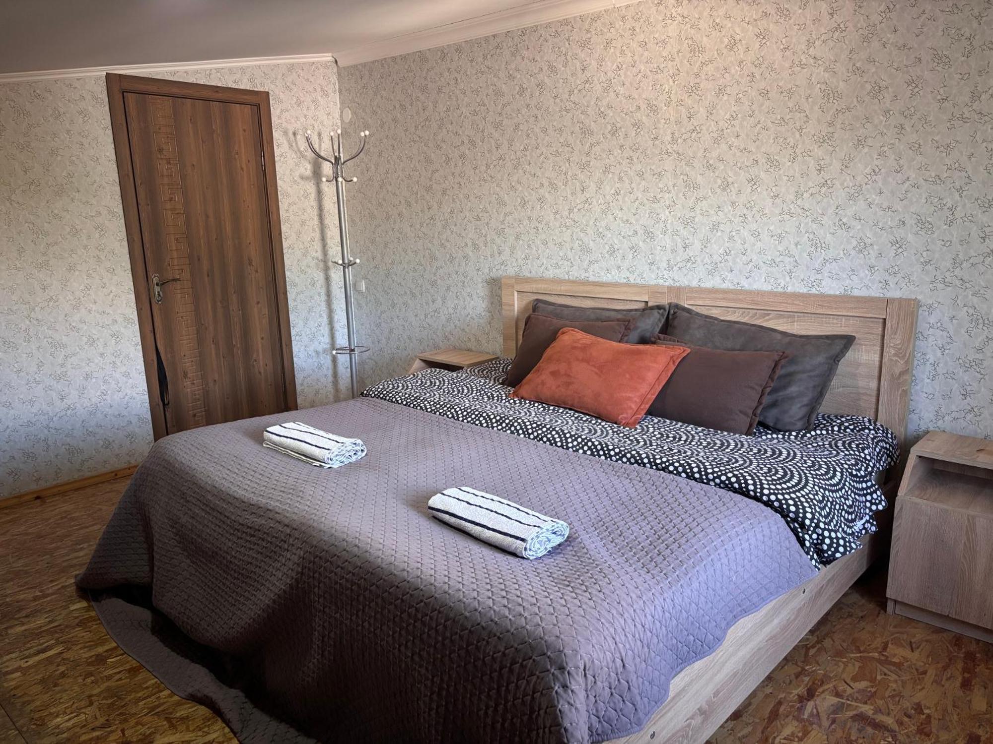 Guest House Katerina Kutaisi Esterno foto